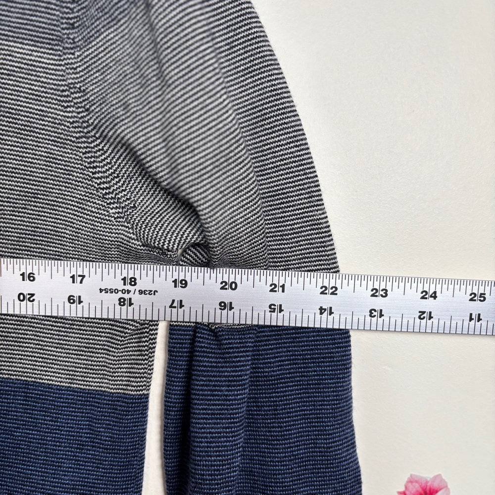 Club Monaco Gray and Blue Crewneck Sweater - Picture 8 of 8
